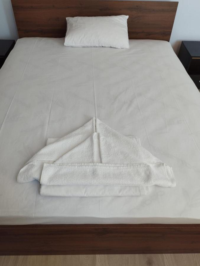 Alfa Guest Rooms With Parking Varna Exterior foto